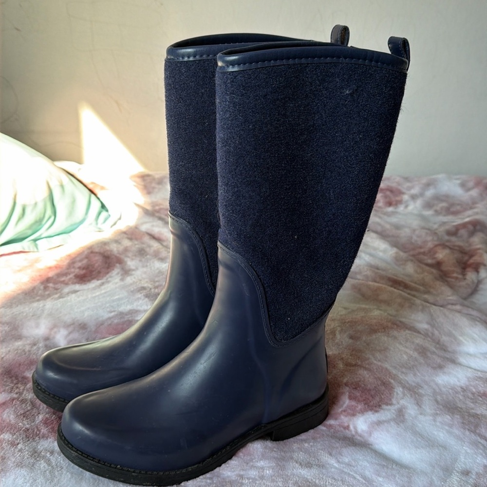 UGG boots rain and snow ❄️ women size 8